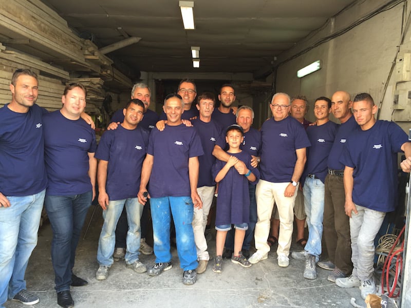L'entreprise R SIMONE CONSTRUCTION à Marseille fête son anniversaire et ses 10 ans d'expérience en maçonnerie générale