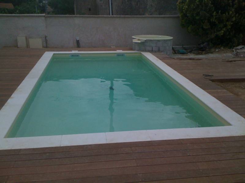 Construction de piscine à Marseille dans une villa à Plan de Cuques